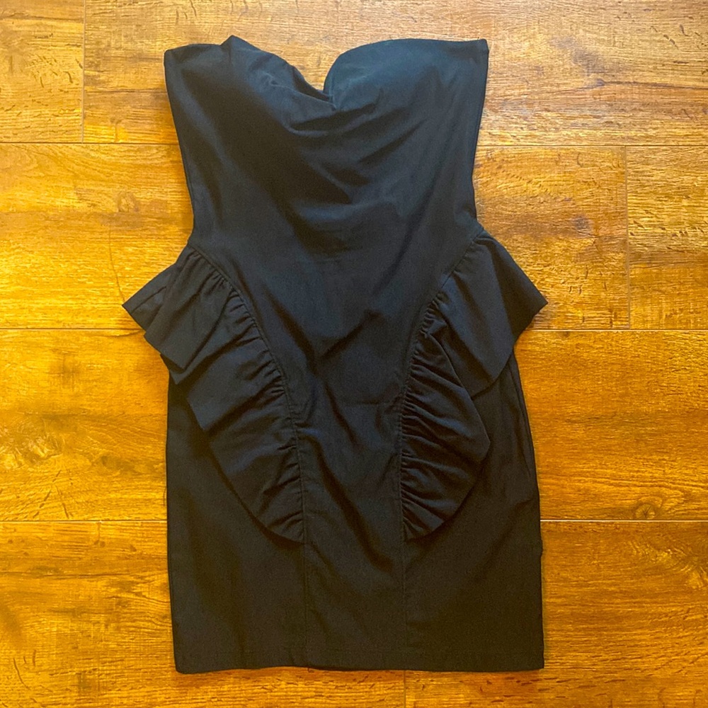 Black flattering and strapless party dress